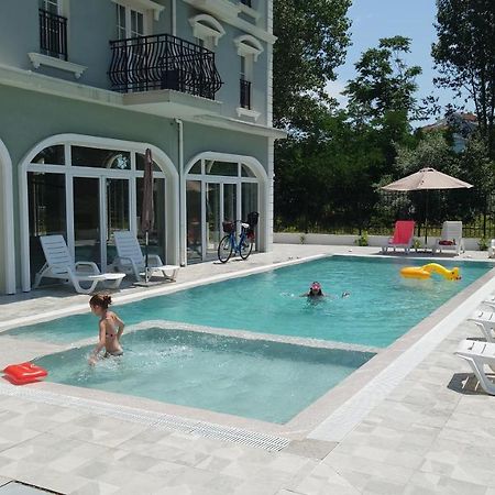 Апарт готель Riverside VIP Аpartments Сонячний Берег Екстер'єр фото